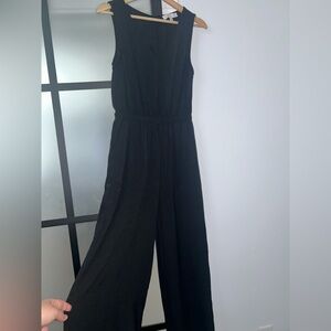Monteau Black Sleeveless Jumper